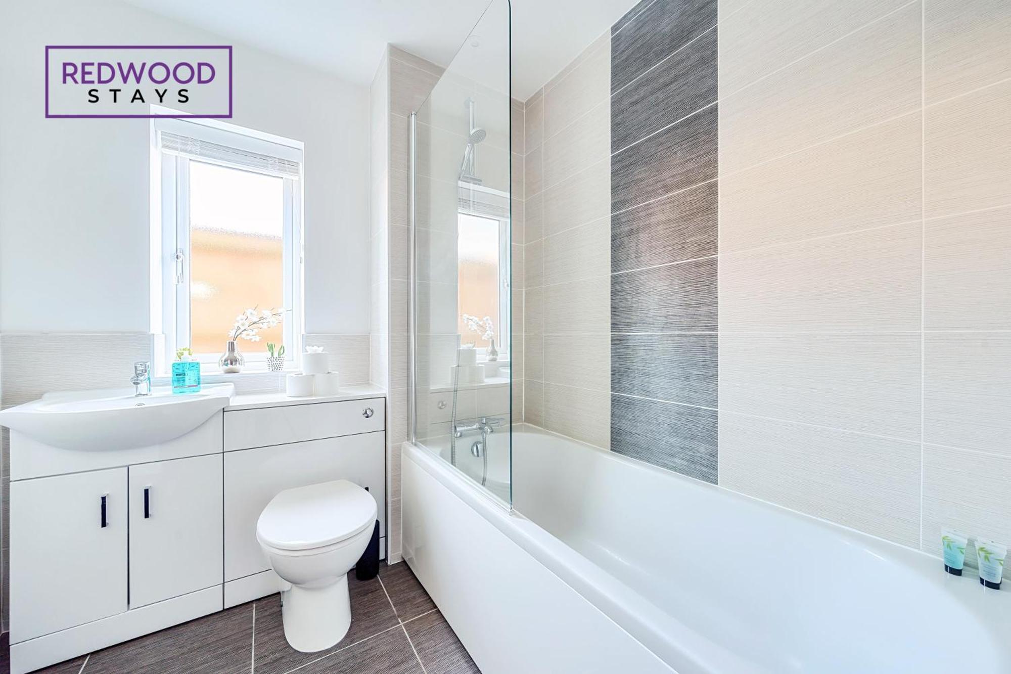 Modern Serviced Apartments For Contractors & Families With Free Parking, Wifi & Netflix By Redwood Stays Basingstoke Exteriér fotografie