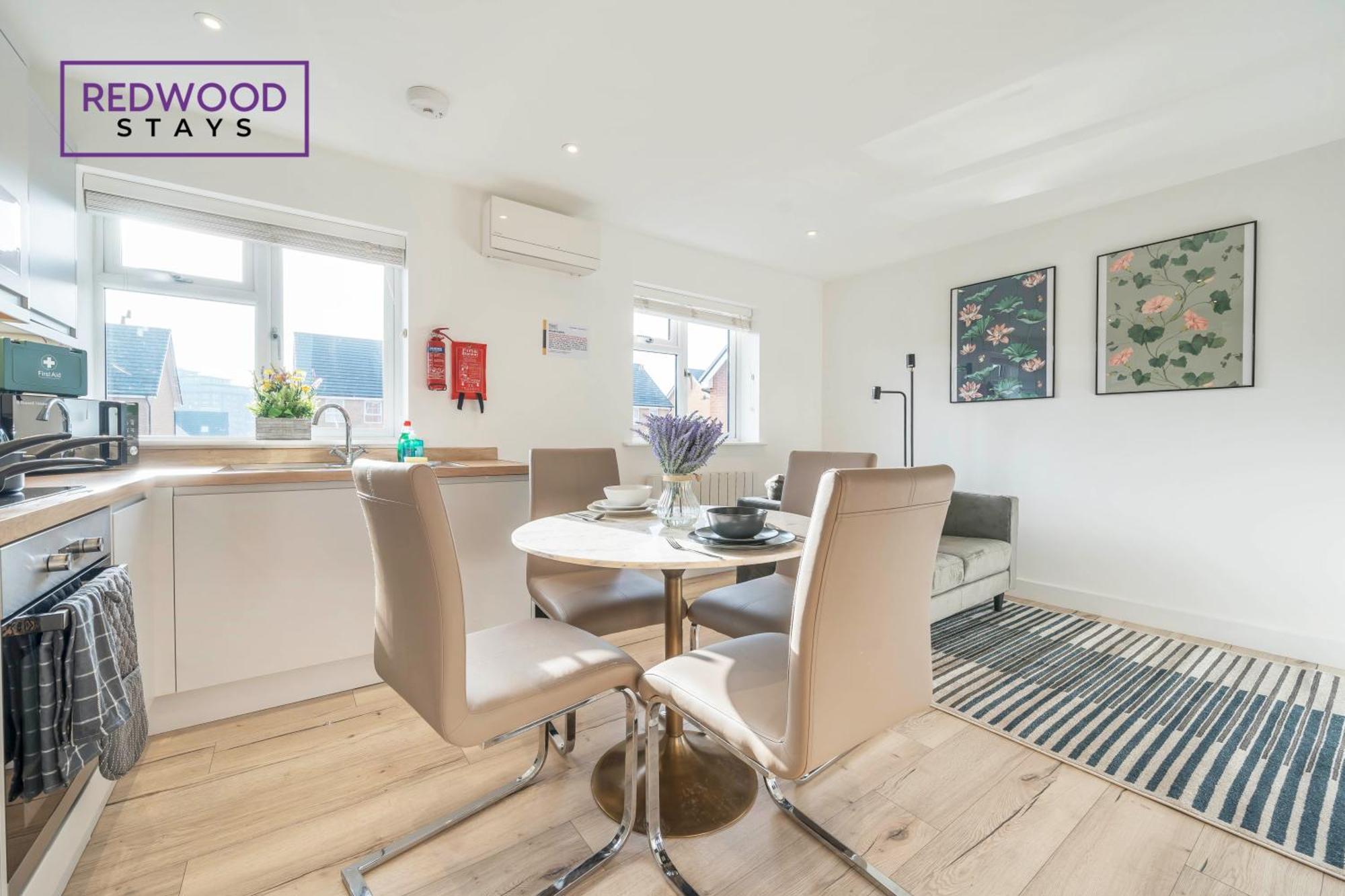 Modern Serviced Apartments For Contractors & Families With Free Parking, Wifi & Netflix By Redwood Stays Basingstoke Exteriér fotografie