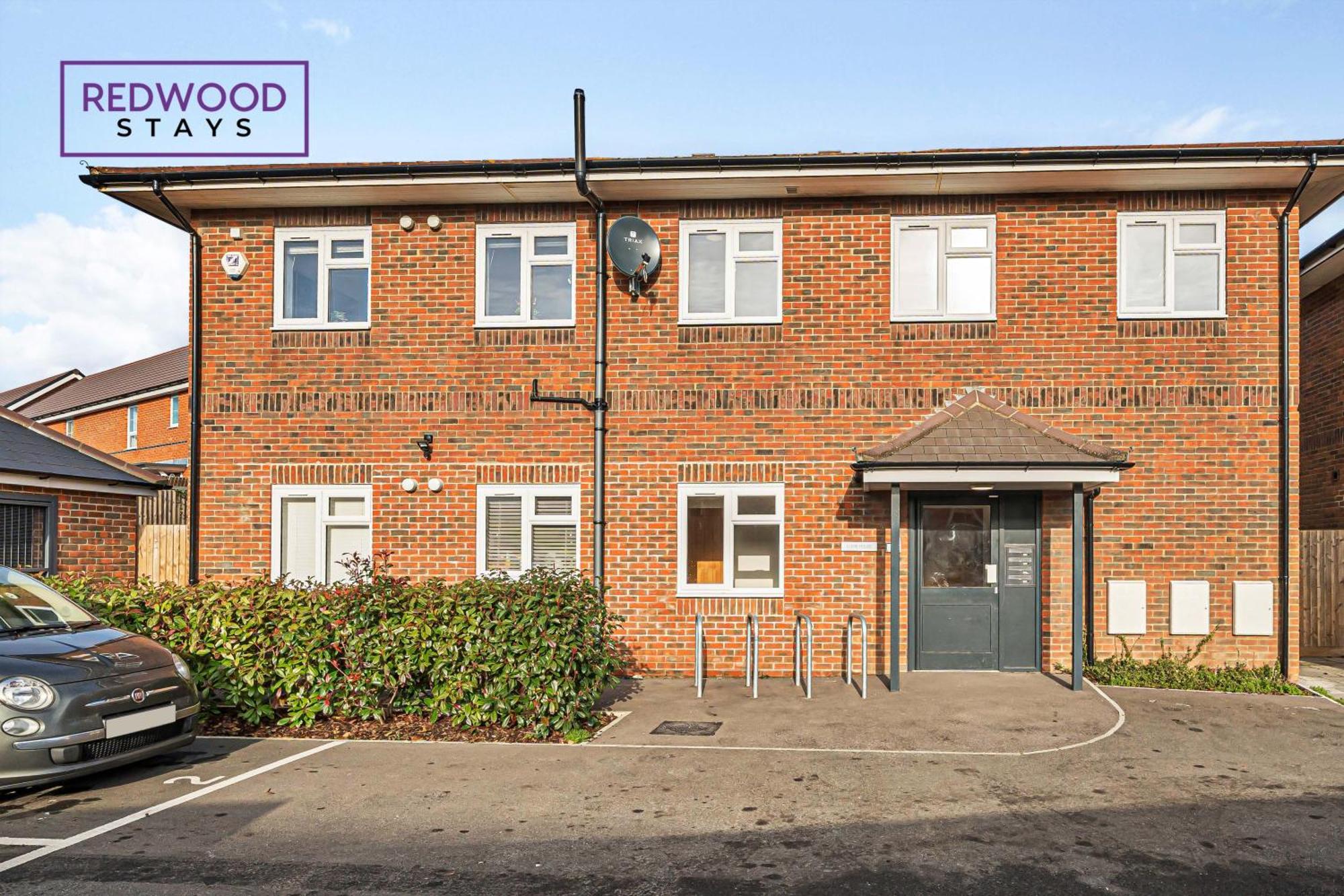 Modern Serviced Apartments For Contractors & Families With Free Parking, Wifi & Netflix By Redwood Stays Basingstoke Exteriér fotografie