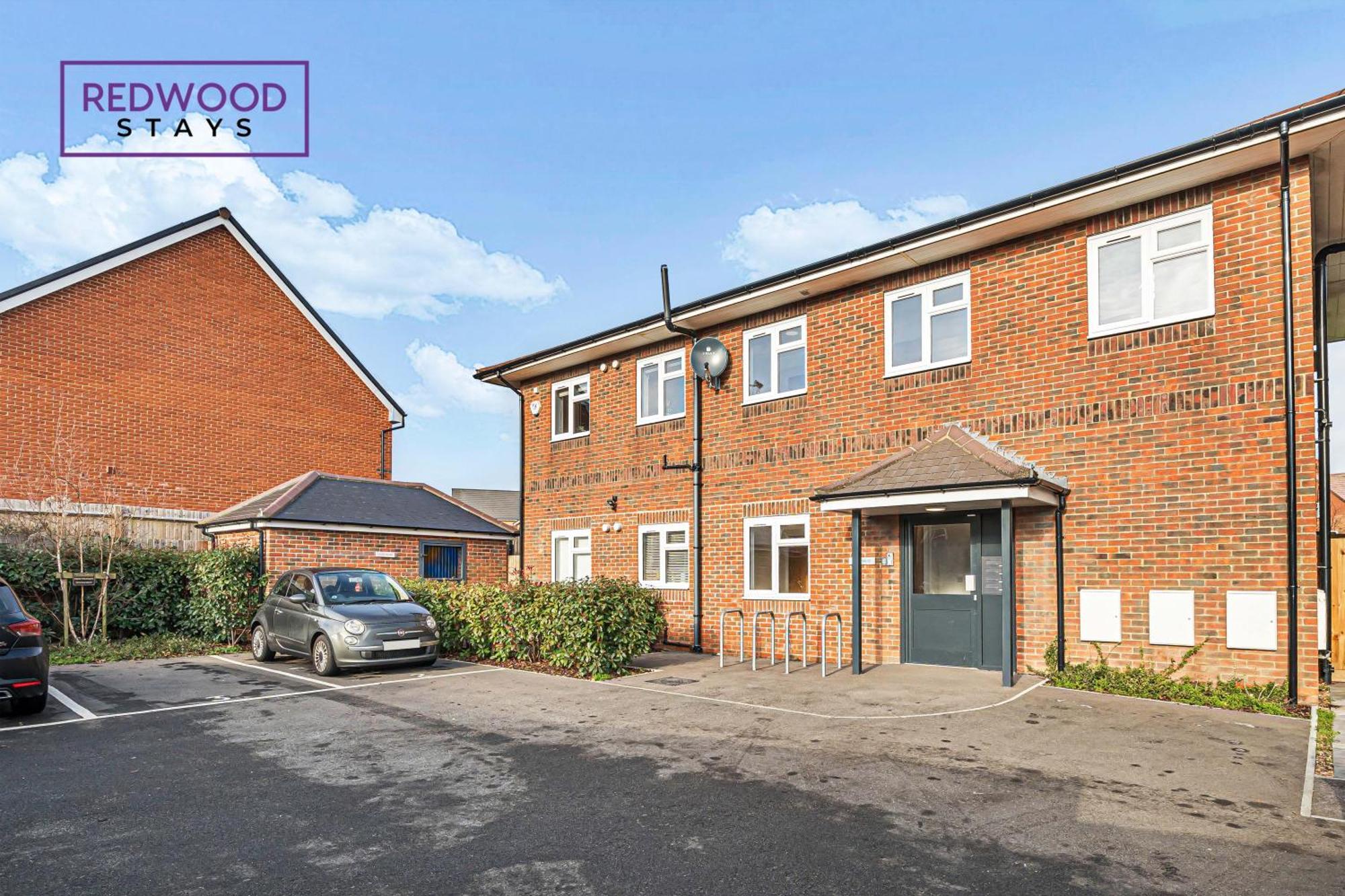 Modern Serviced Apartments For Contractors & Families With Free Parking, Wifi & Netflix By Redwood Stays Basingstoke Exteriér fotografie