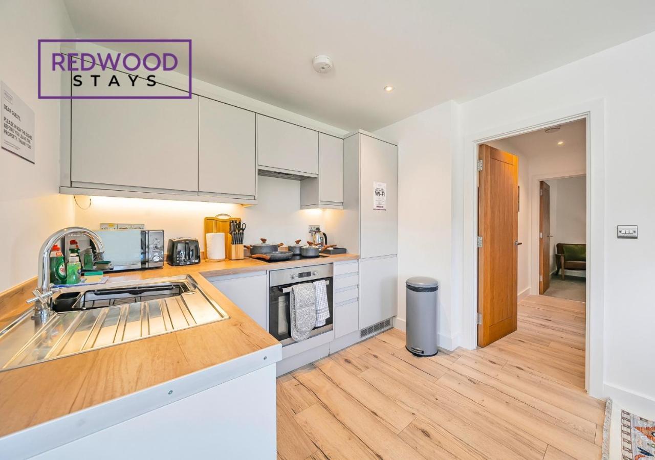 Modern Serviced Apartments For Contractors & Families With Free Parking, Wifi & Netflix By Redwood Stays Basingstoke Exteriér fotografie