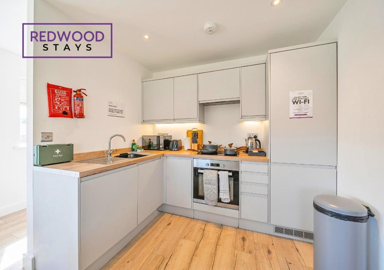 Modern Serviced Apartments For Contractors & Families With Free Parking, Wifi & Netflix By Redwood Stays Basingstoke Exteriér fotografie